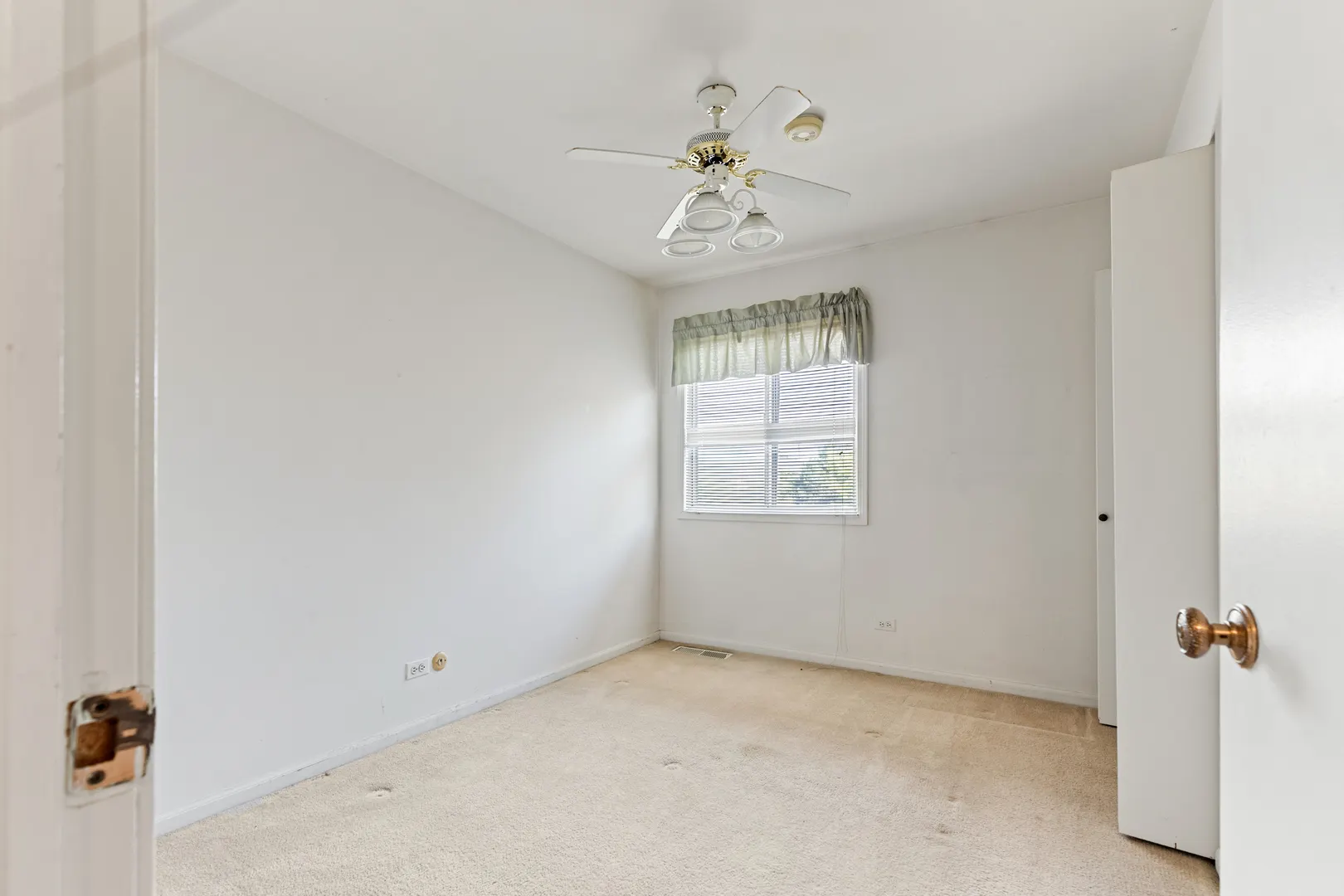 1357 Bristol Lane IL