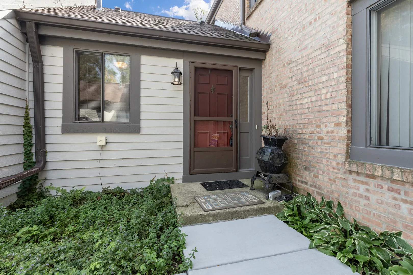 1357 Bristol Lane IL