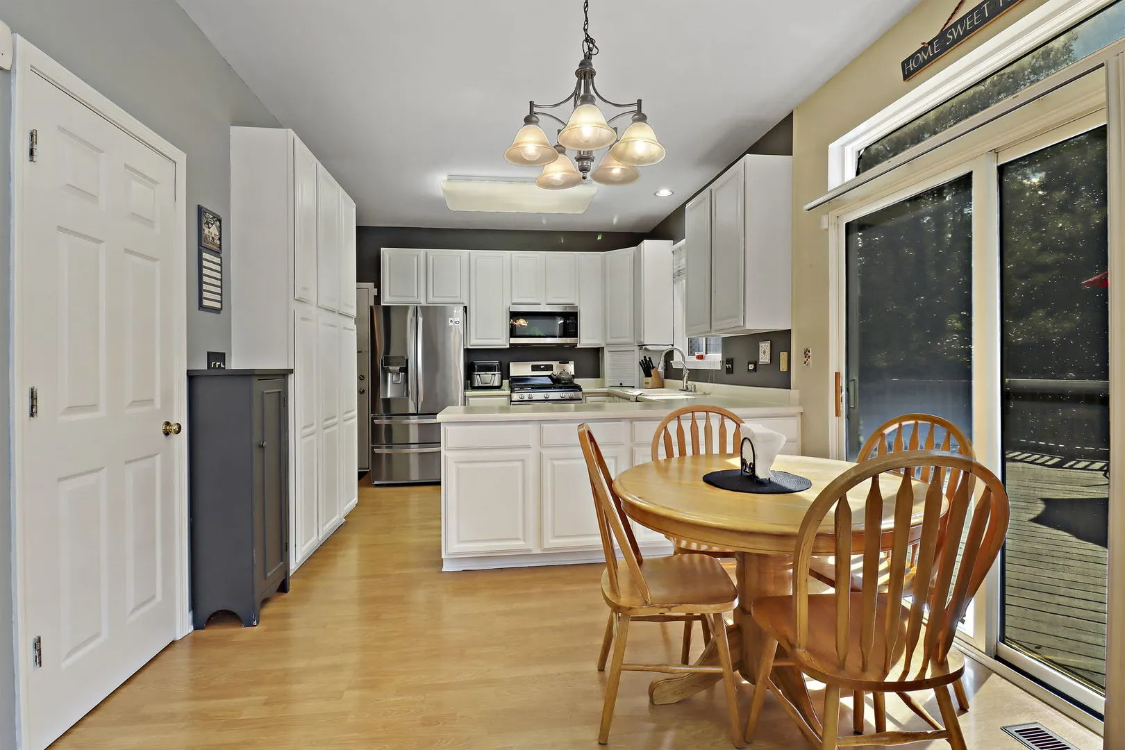 586 Harvard Court IL