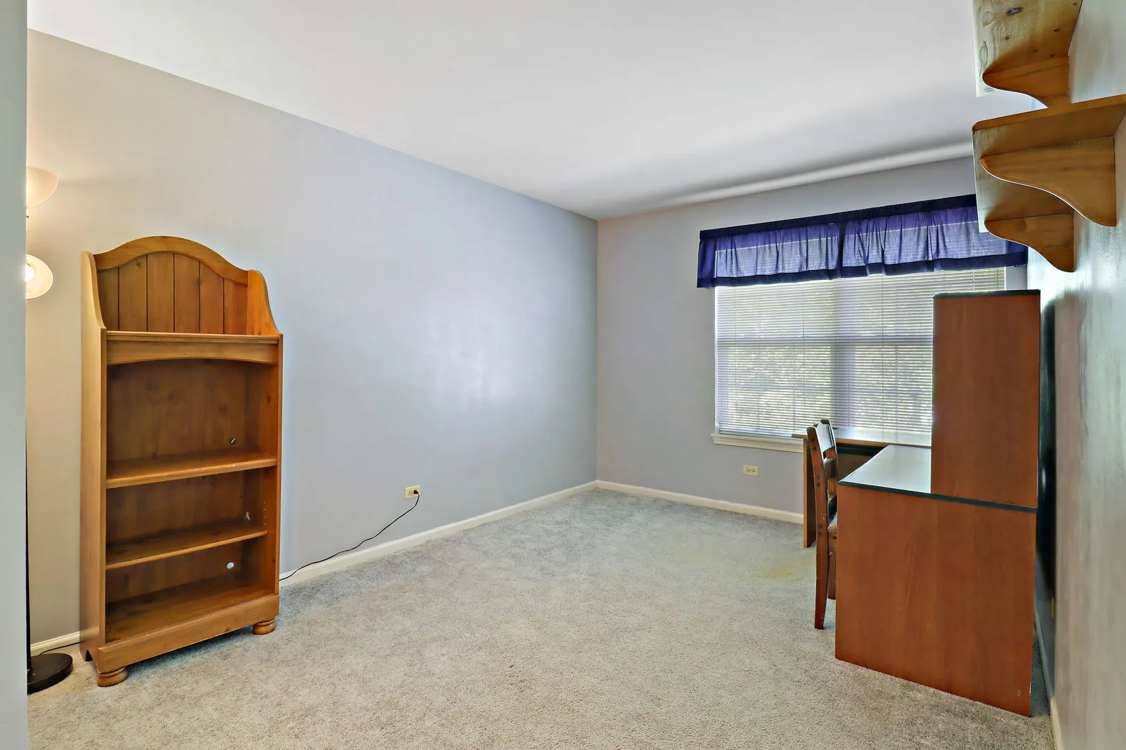 586 Harvard Court IL