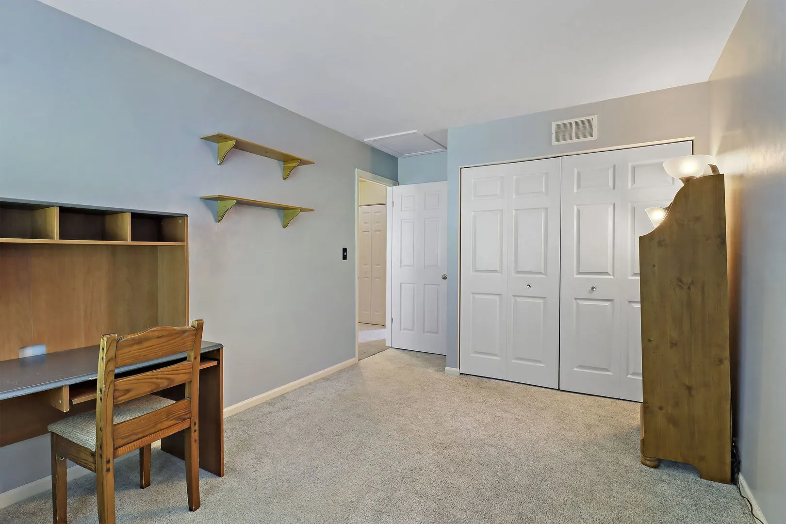 586 Harvard Court IL