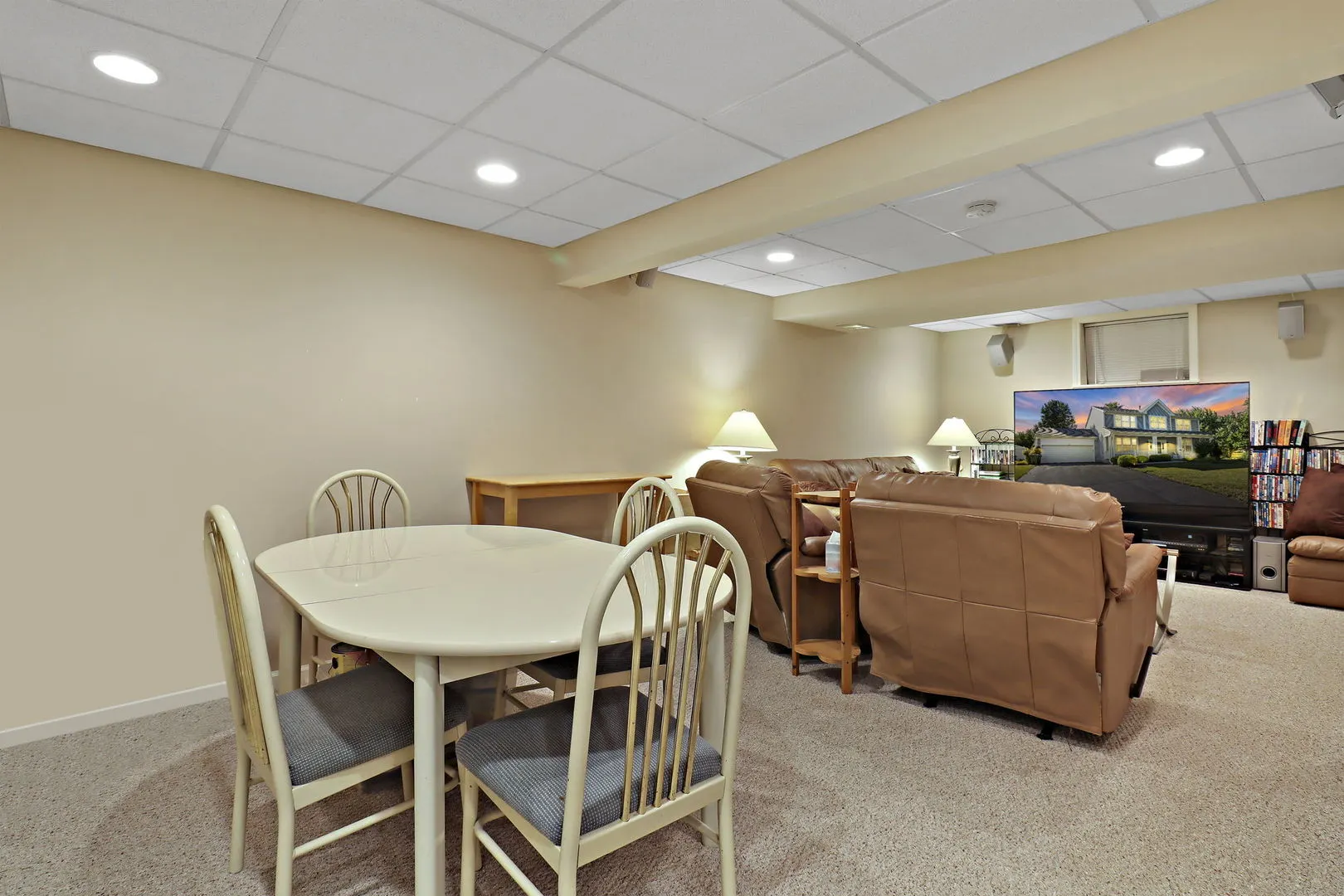 586 Harvard Court IL