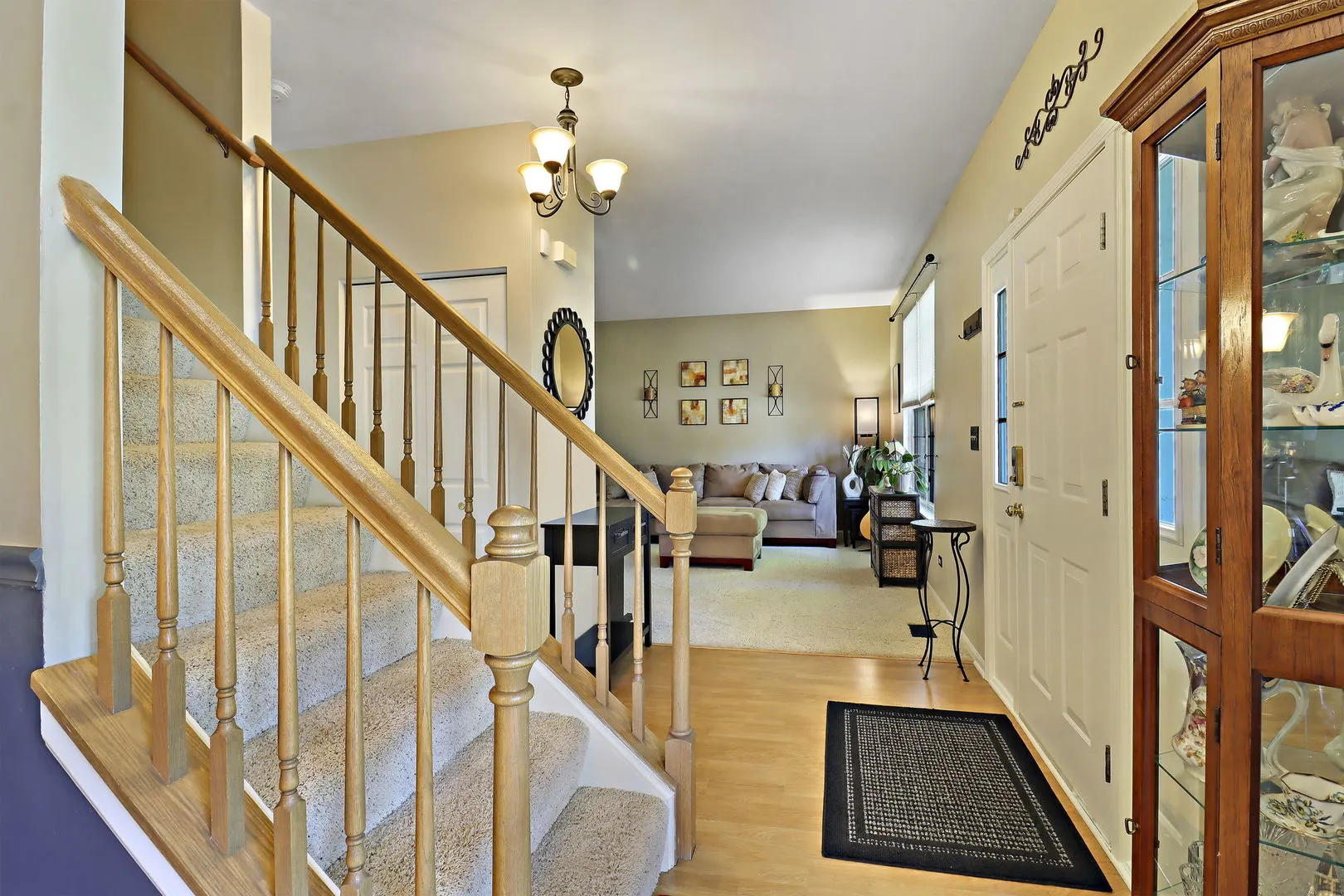 586 Harvard Court IL