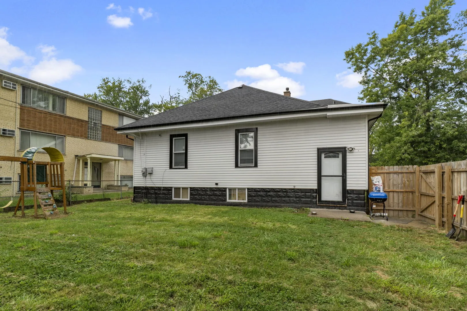 14601 Des Plaines Street IL