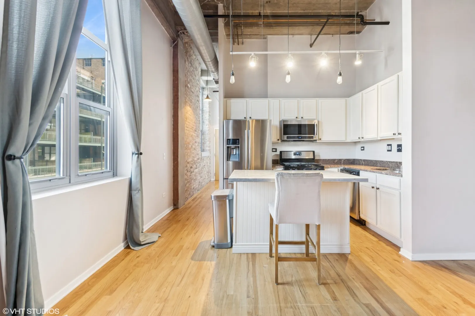 1735 N Paulina Street 322 IL