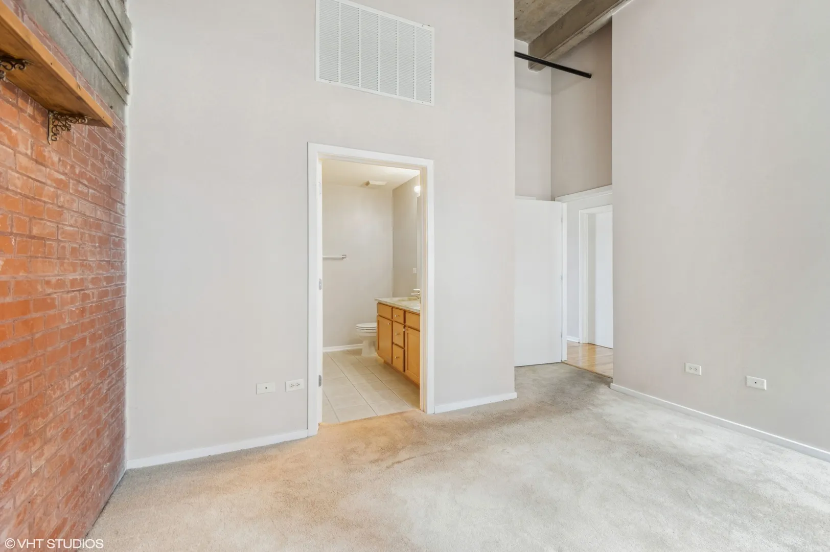 1735 N Paulina Street 322 IL