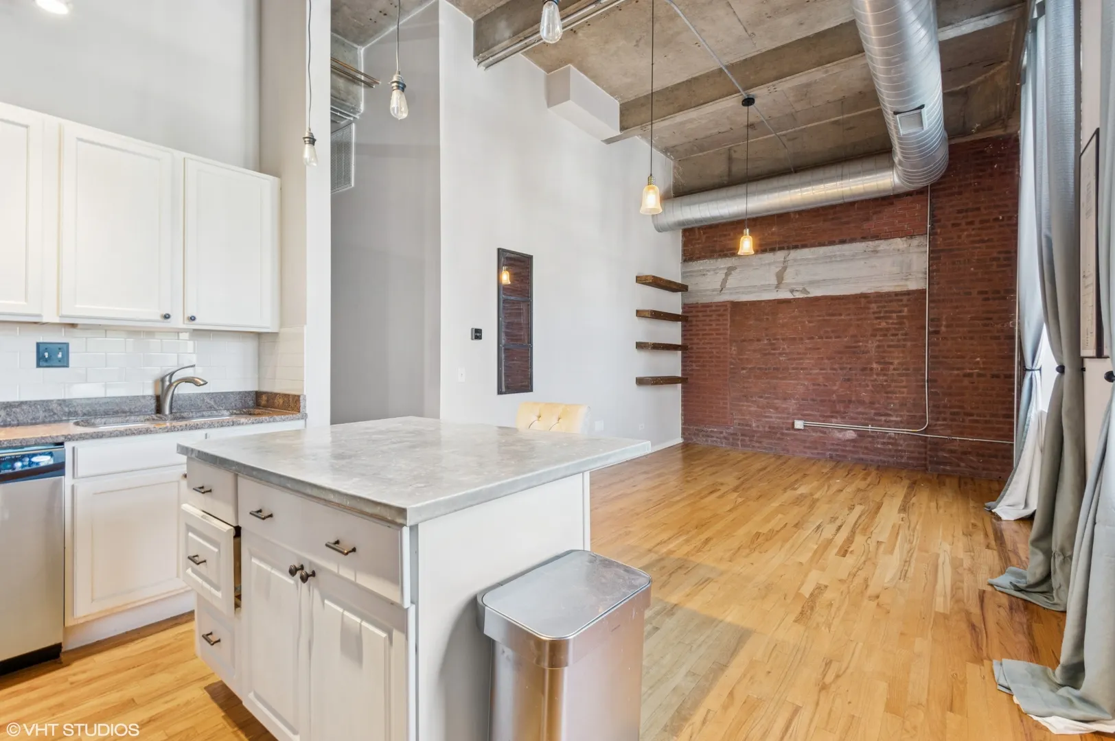 1735 N Paulina Street 322 IL