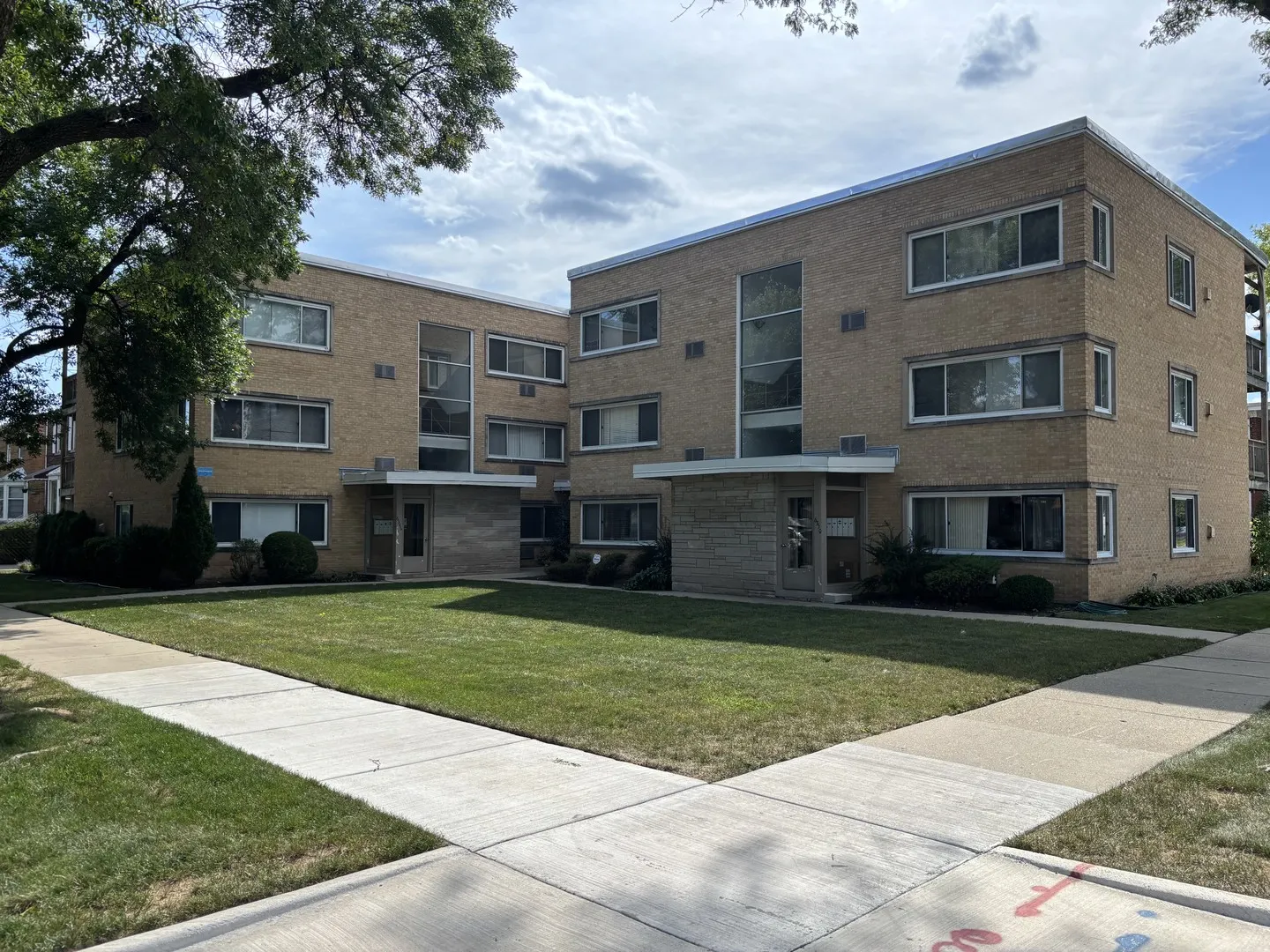 6346 N Ridgeway Avenue 2E IL