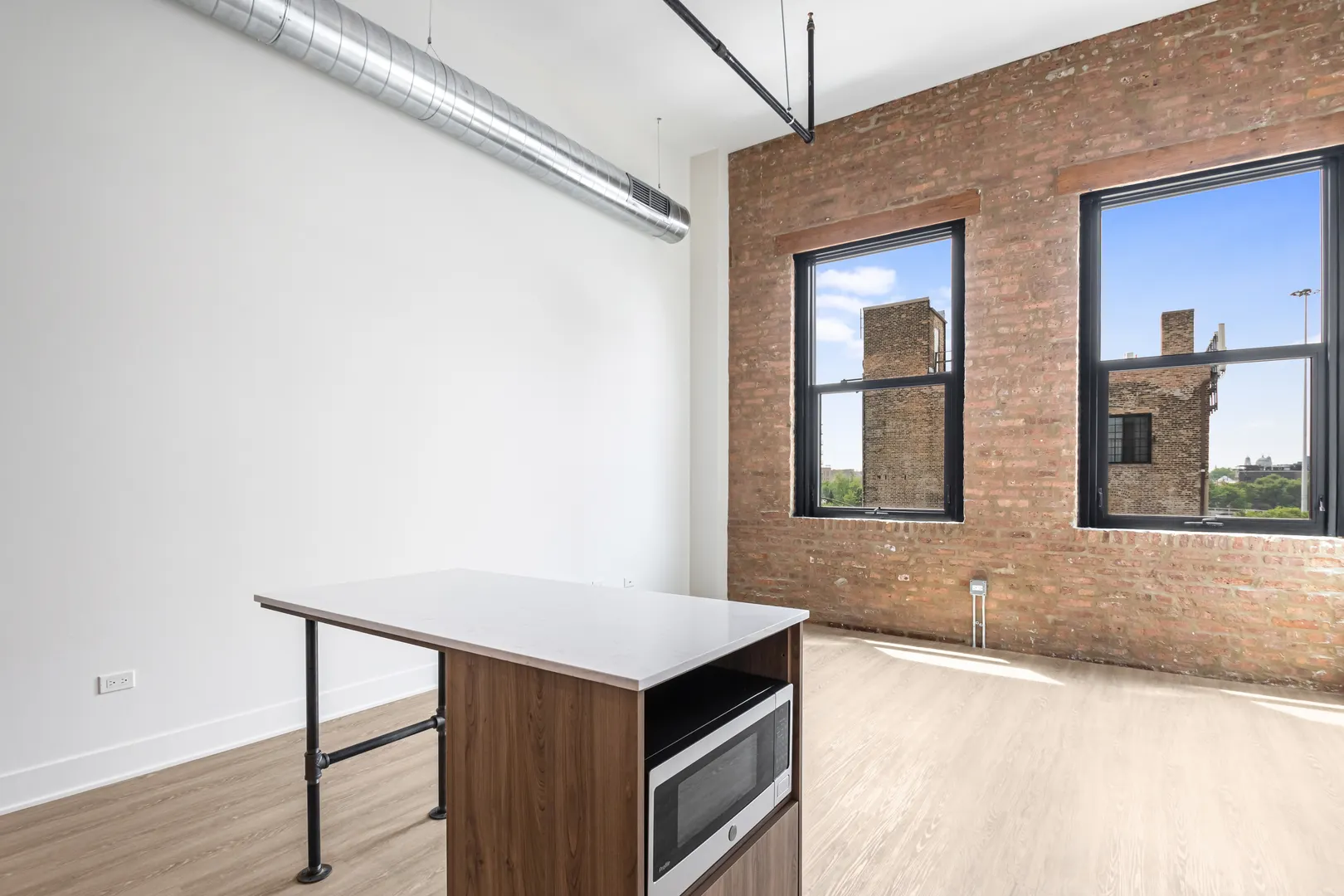 1040 W Huron Street 307 IL