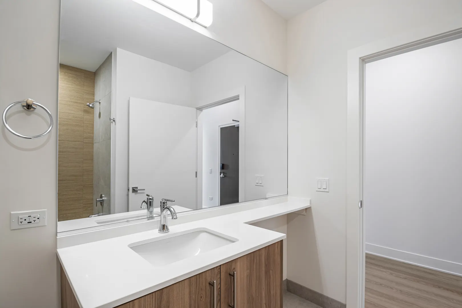 1040 W Huron Street 307 IL
