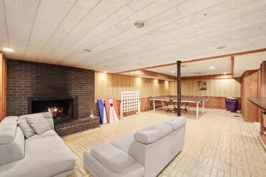 5647 Inverness Drive IL