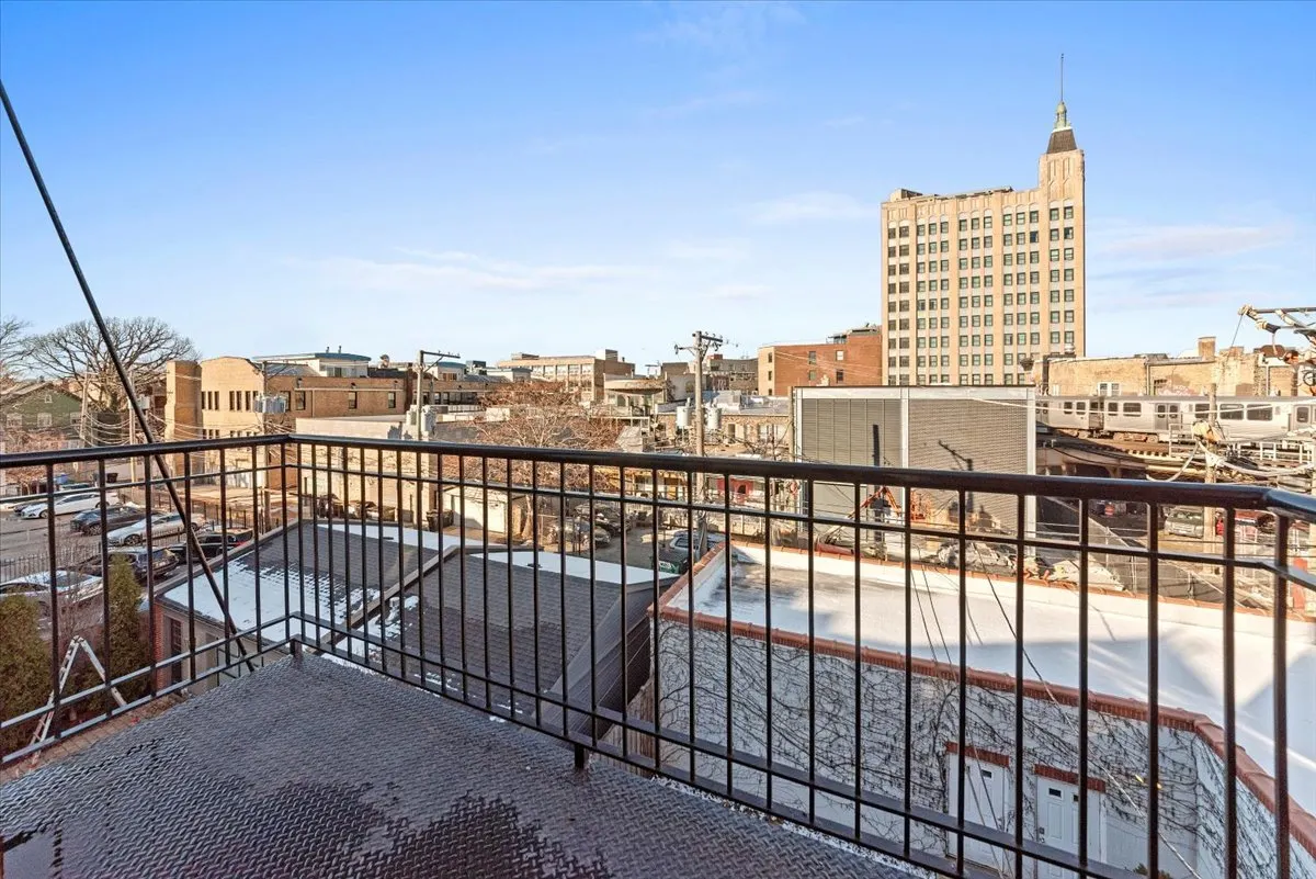 2020 W Pierce Avenue 7 IL