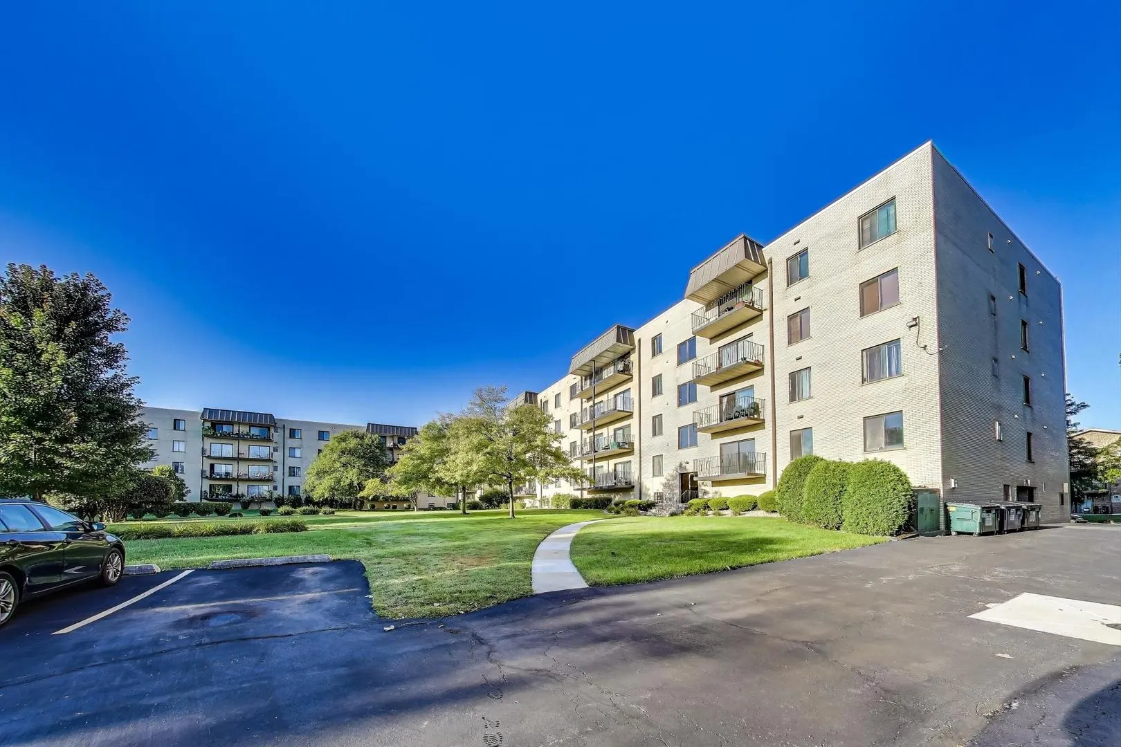 5840 W 104th Street 209 IL