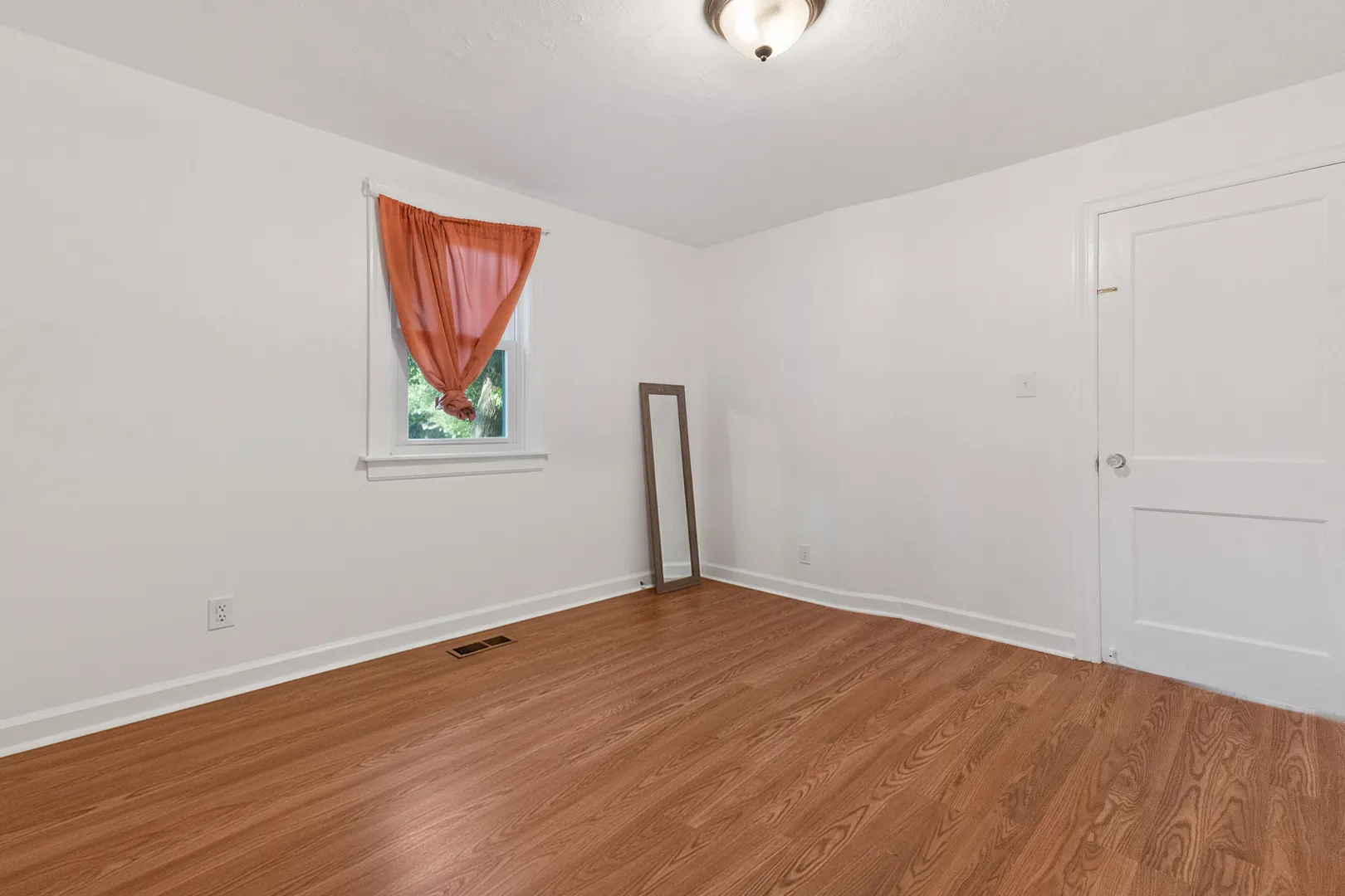1611 19th Street IL