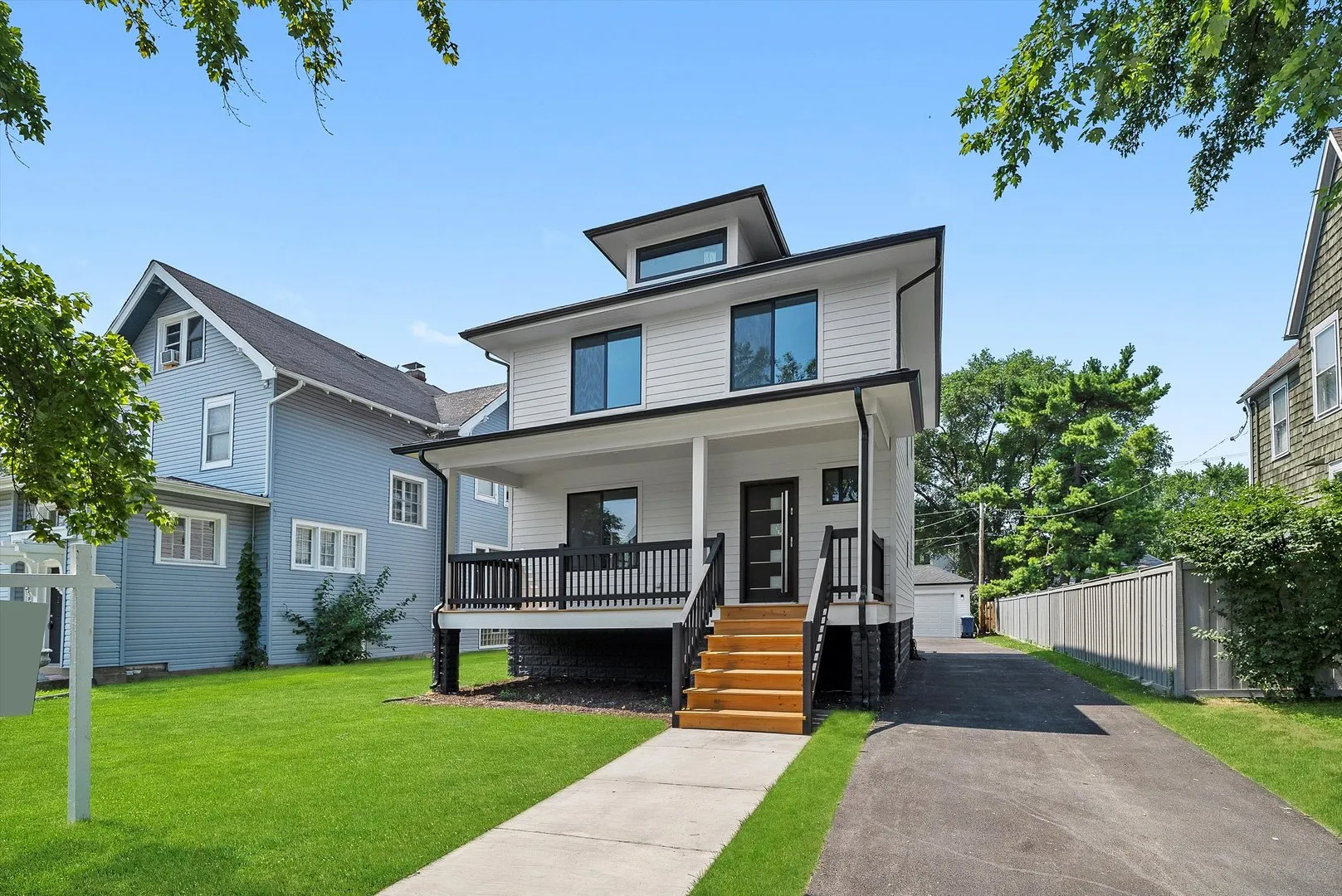 412 S 6th Avenue IL