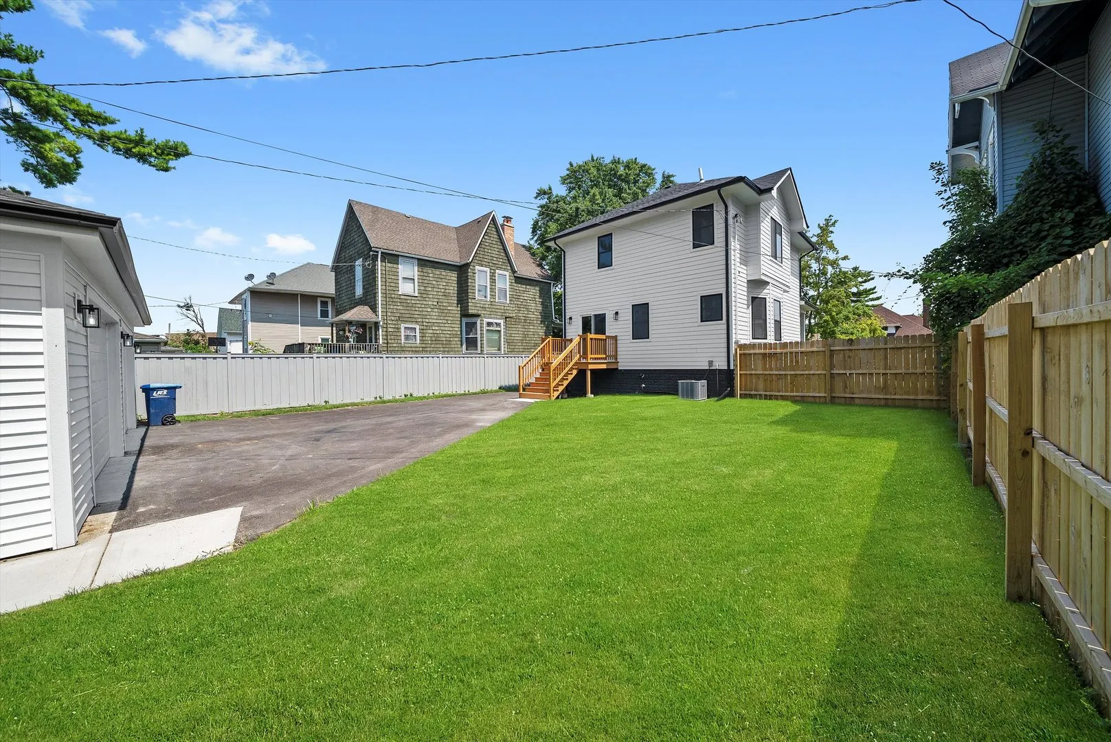 412 S 6th Avenue IL