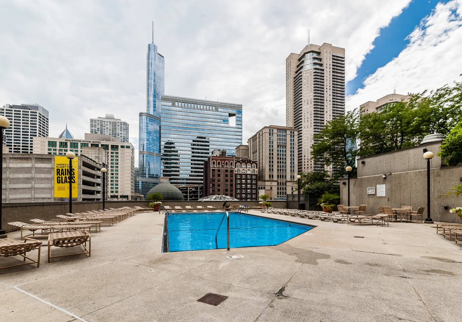 10 E Ontario Street 2607 IL
