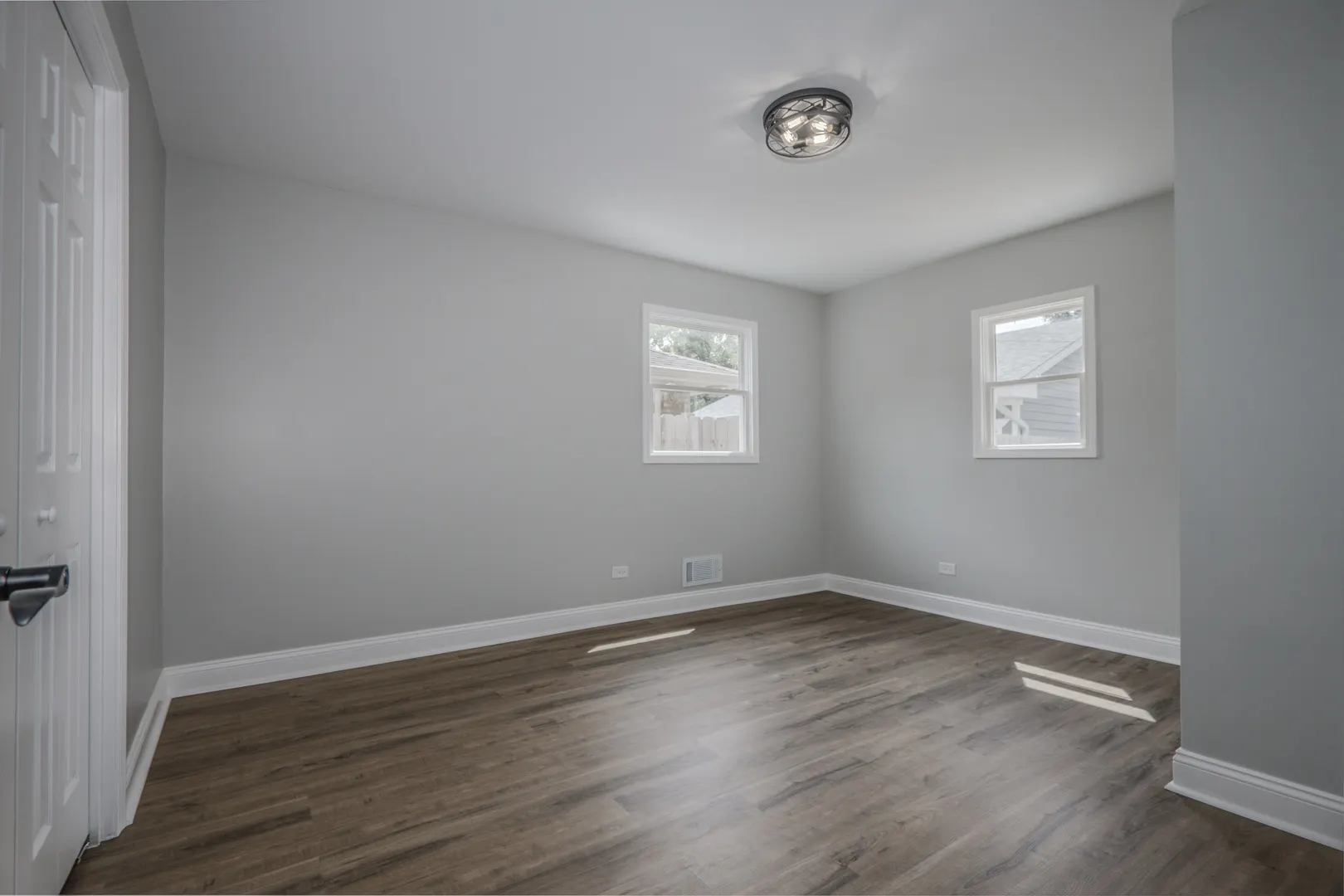 5707 W 82nd Place IL