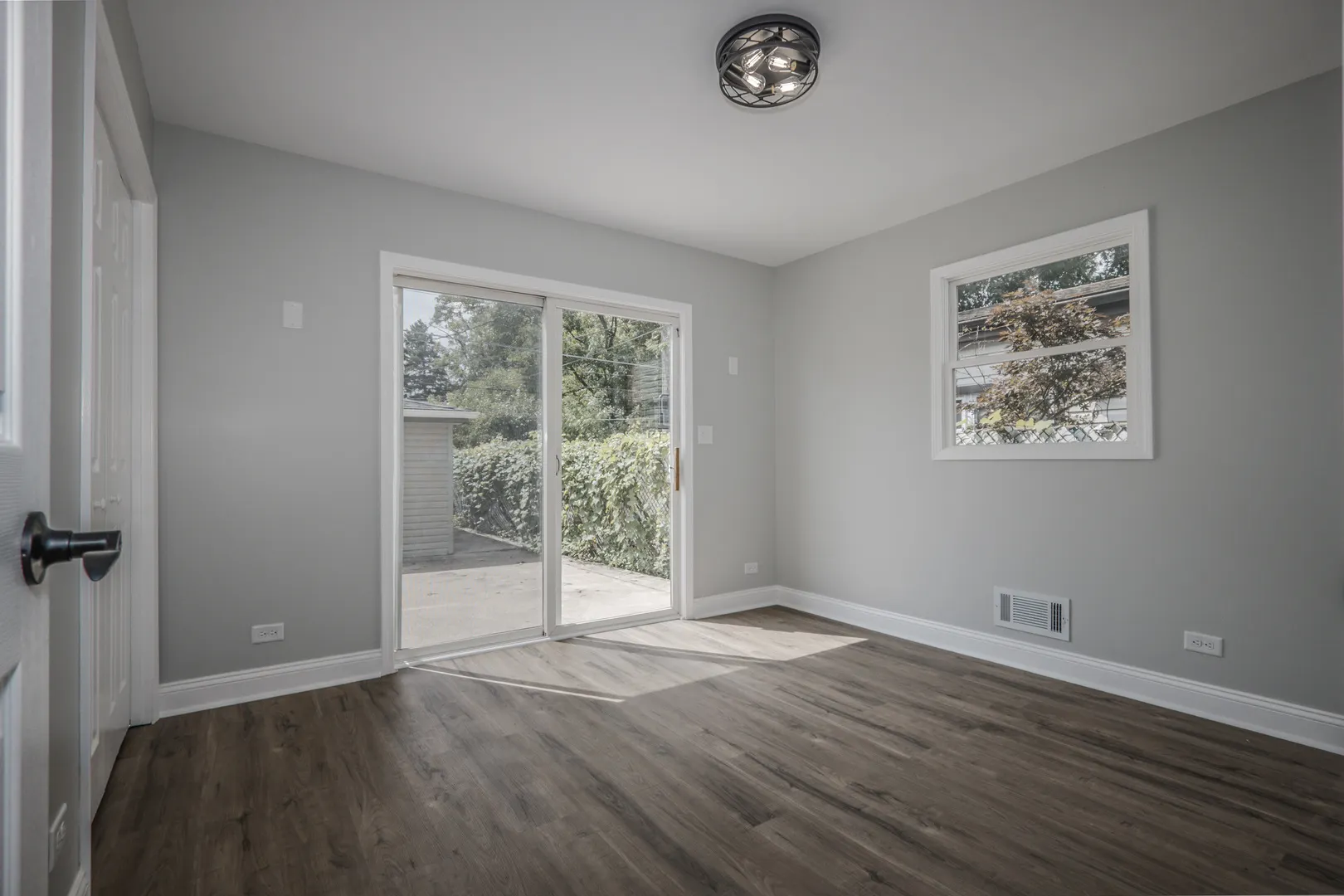 5707 W 82nd Place IL