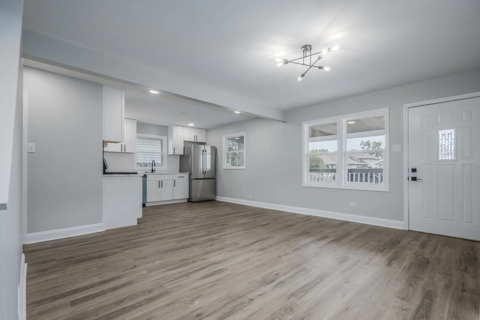 5707 W 82nd Place IL
