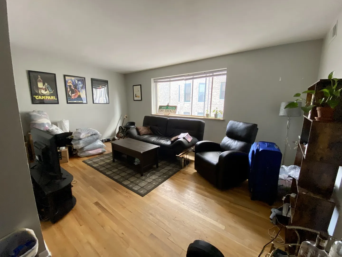 541 W Oakdale Avenue 415 IL