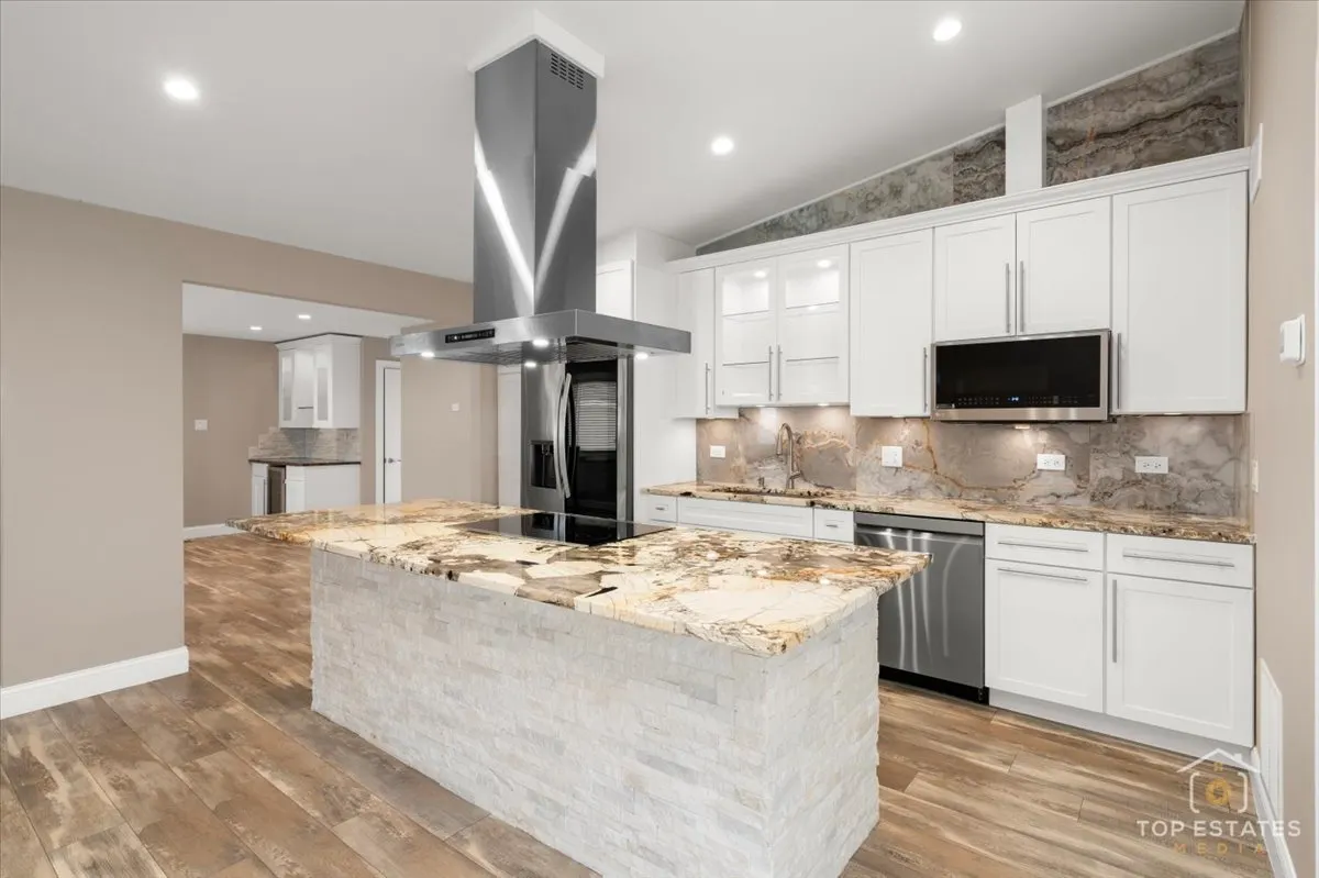 2807 Martin Lane IL