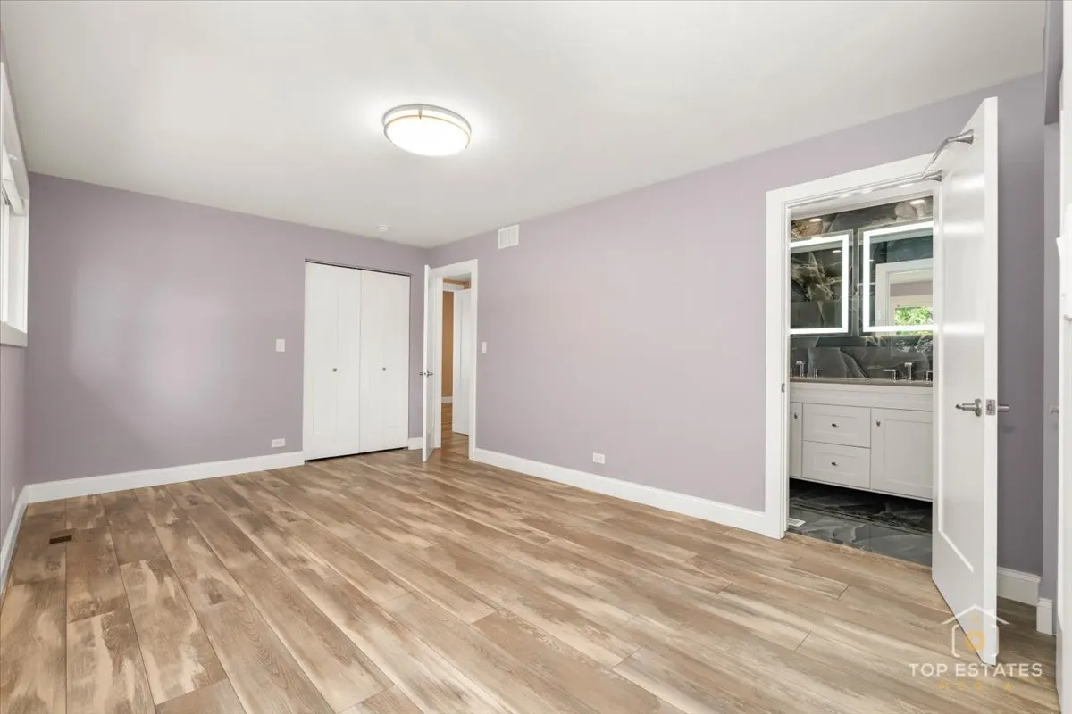 2807 Martin Lane IL