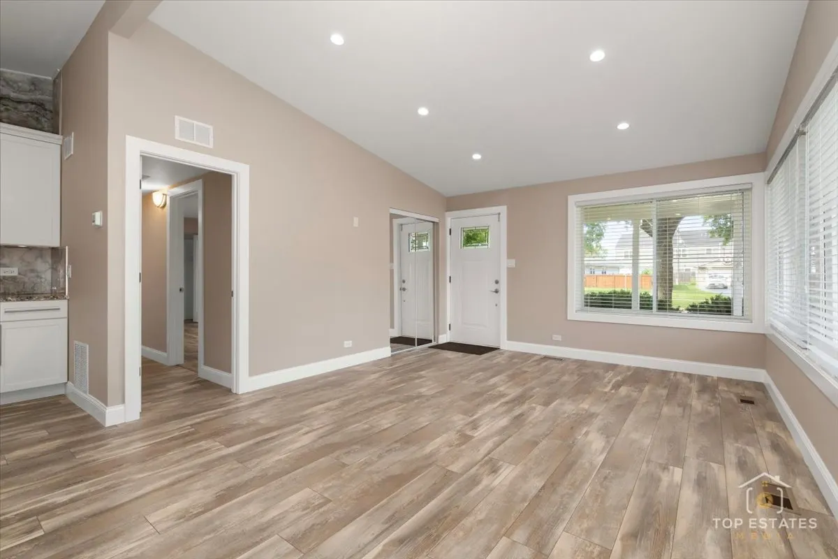 2807 Martin Lane IL