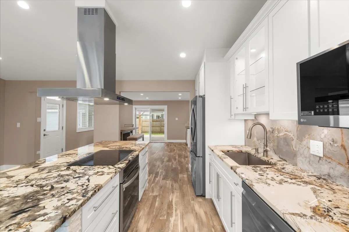 2807 Martin Lane IL