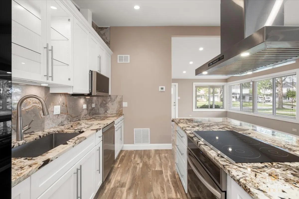 2807 Martin Lane IL
