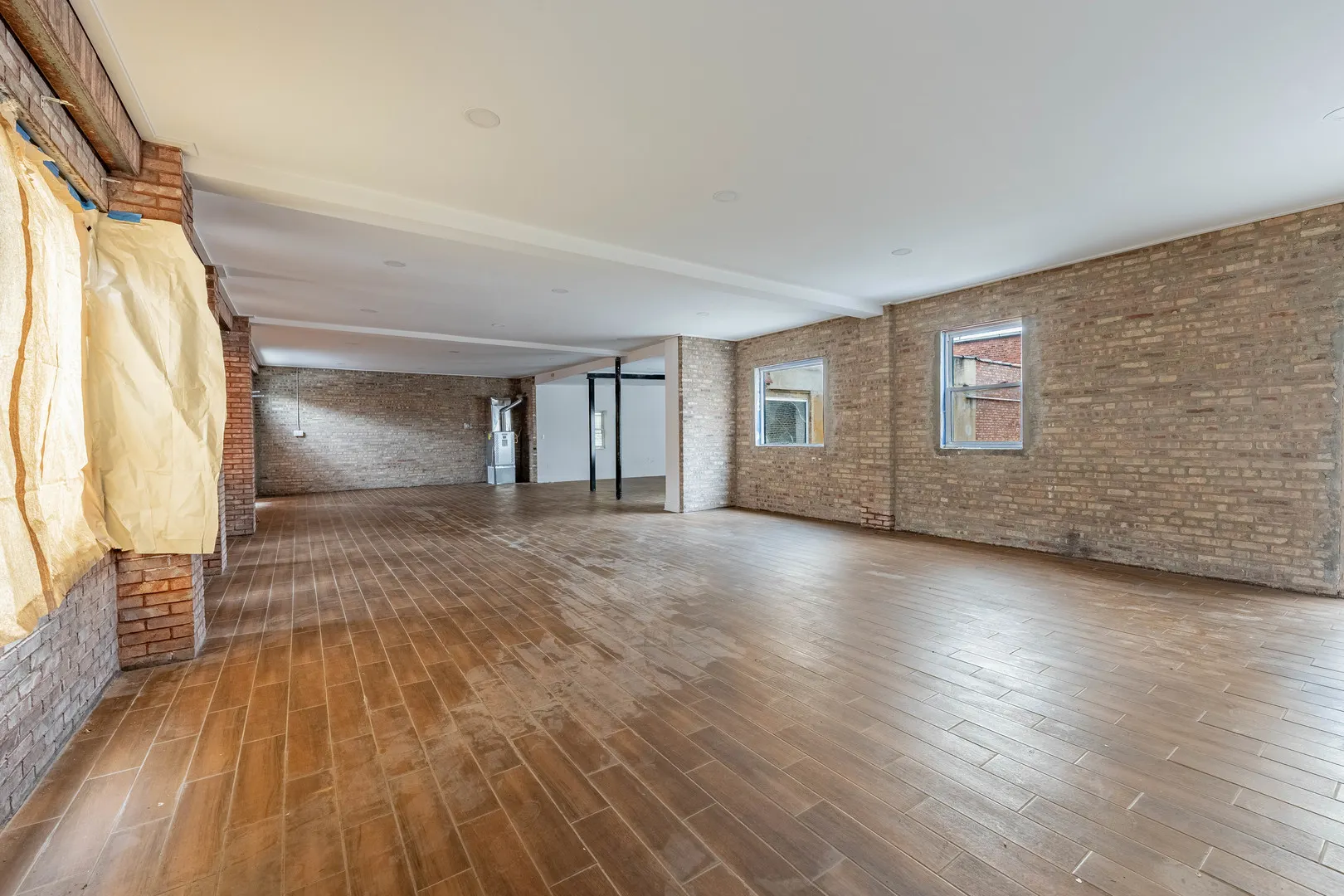 2711 W CERMAK Road IL