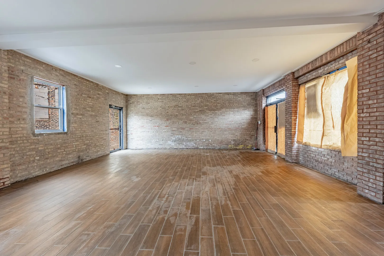 2711 W CERMAK Road IL