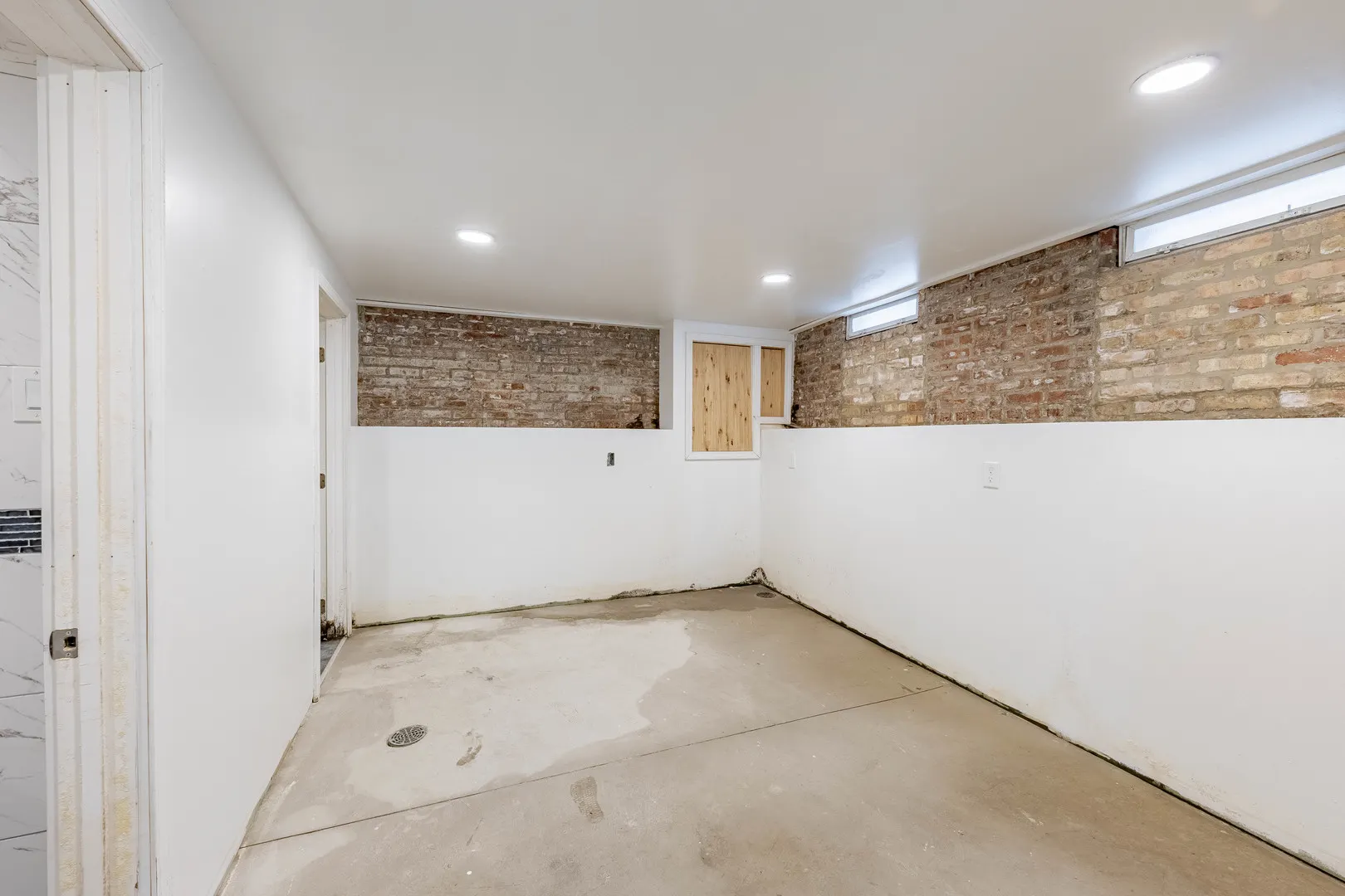 2711 W CERMAK Road IL