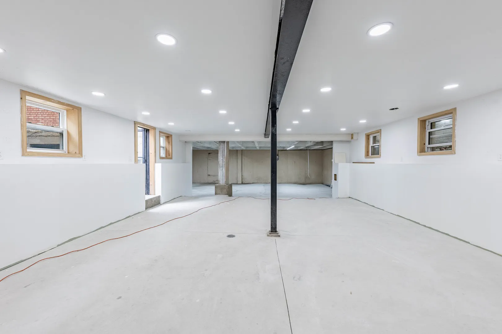 2711 W CERMAK Road IL