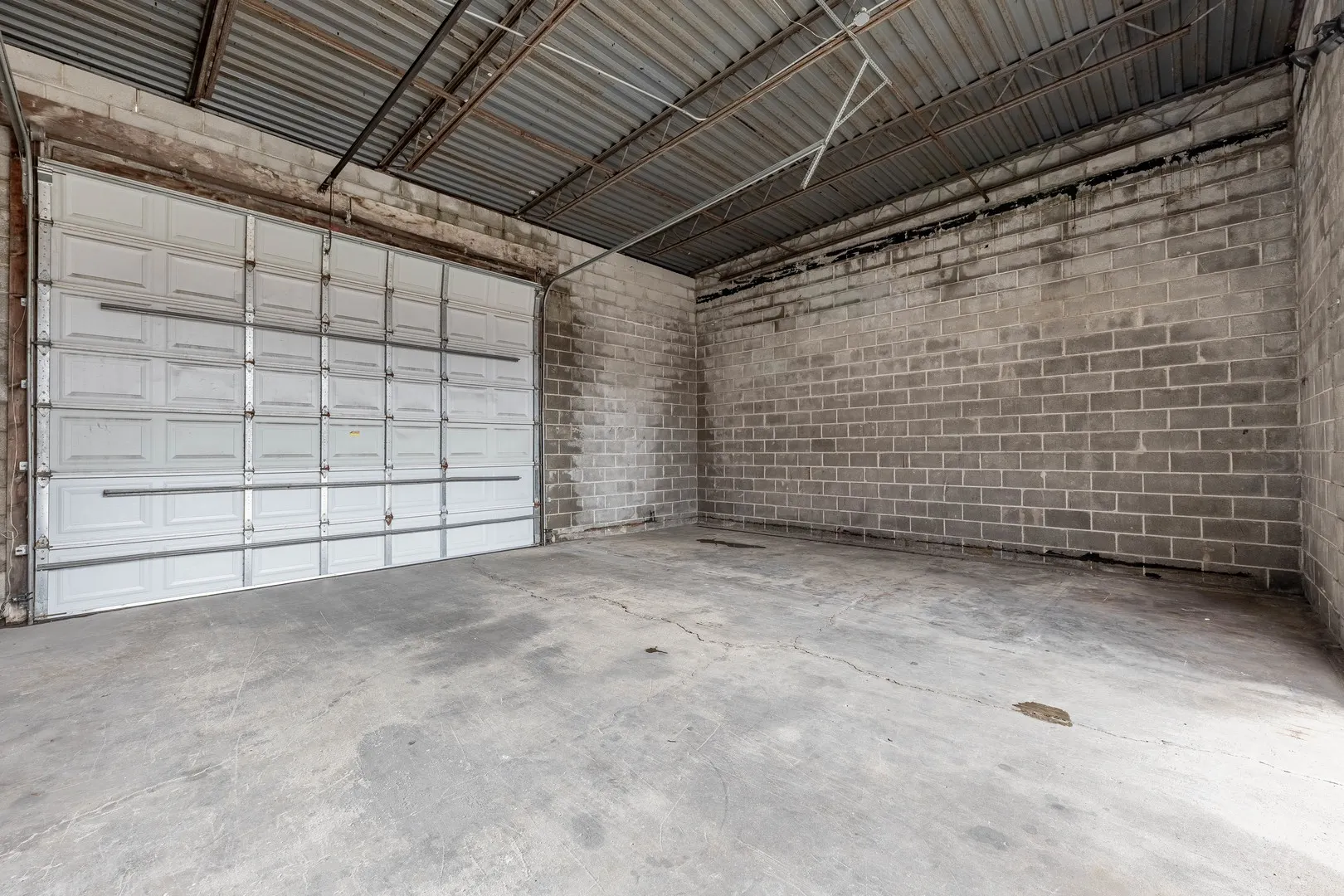 2711 W CERMAK Road IL