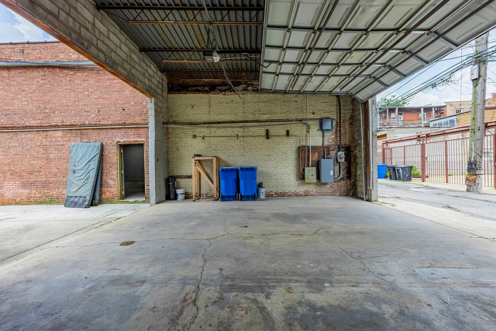 2711 W CERMAK Road IL