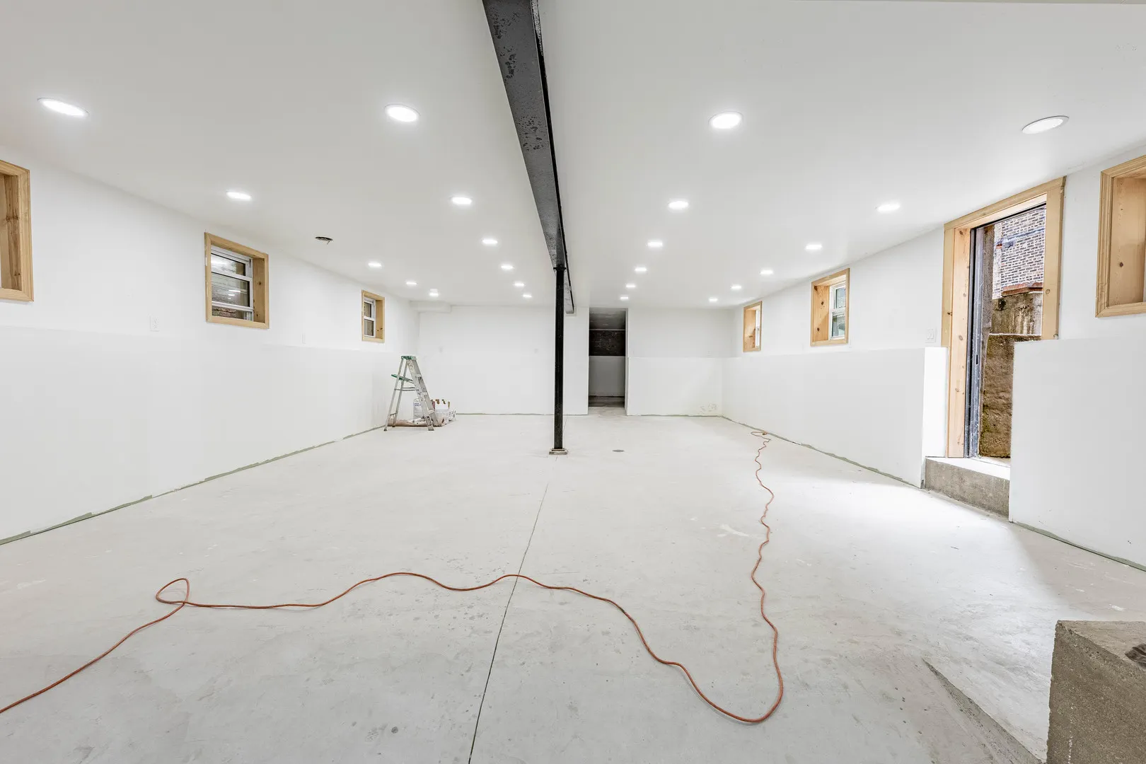 2711 W CERMAK Road IL