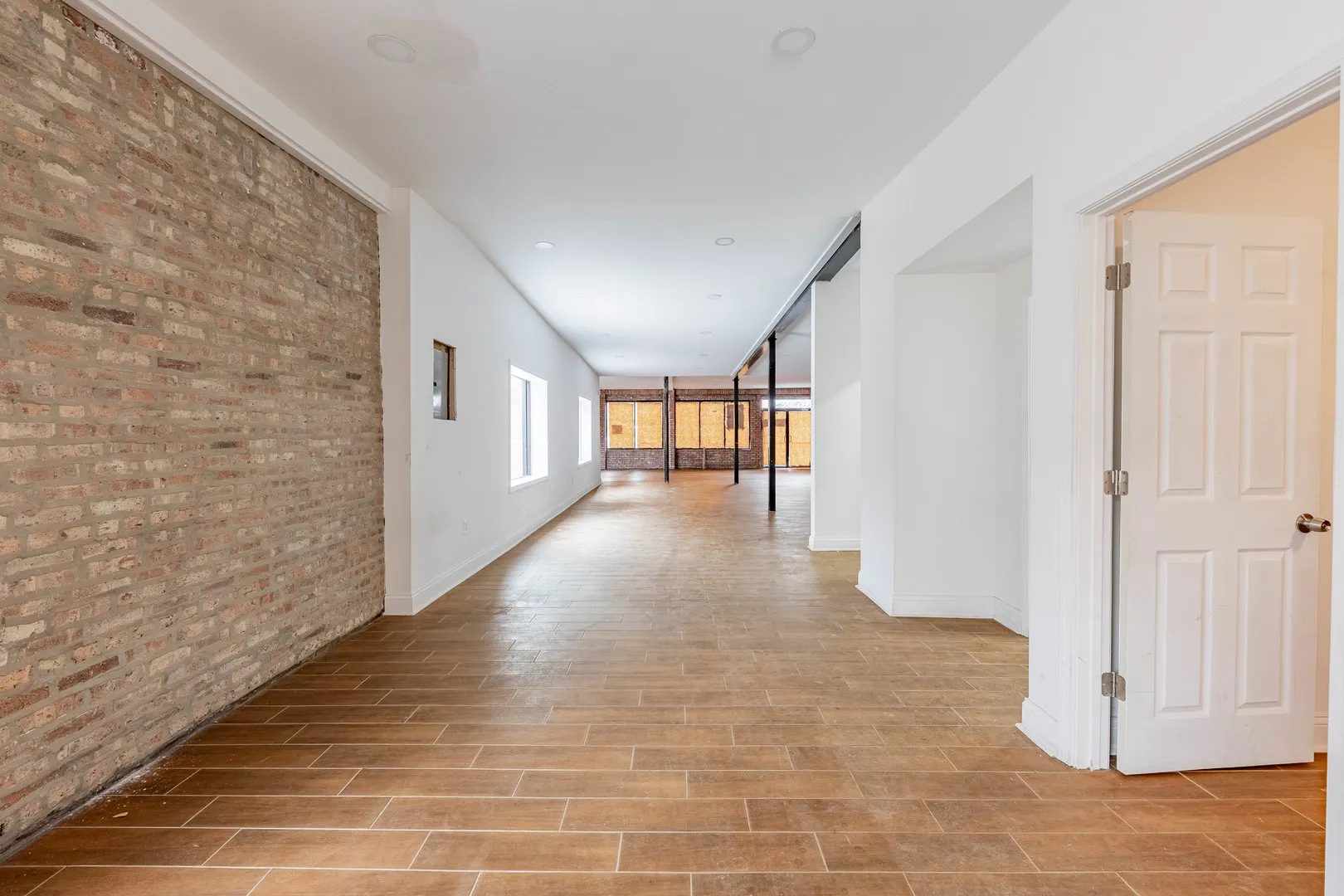 2711 W CERMAK Road IL
