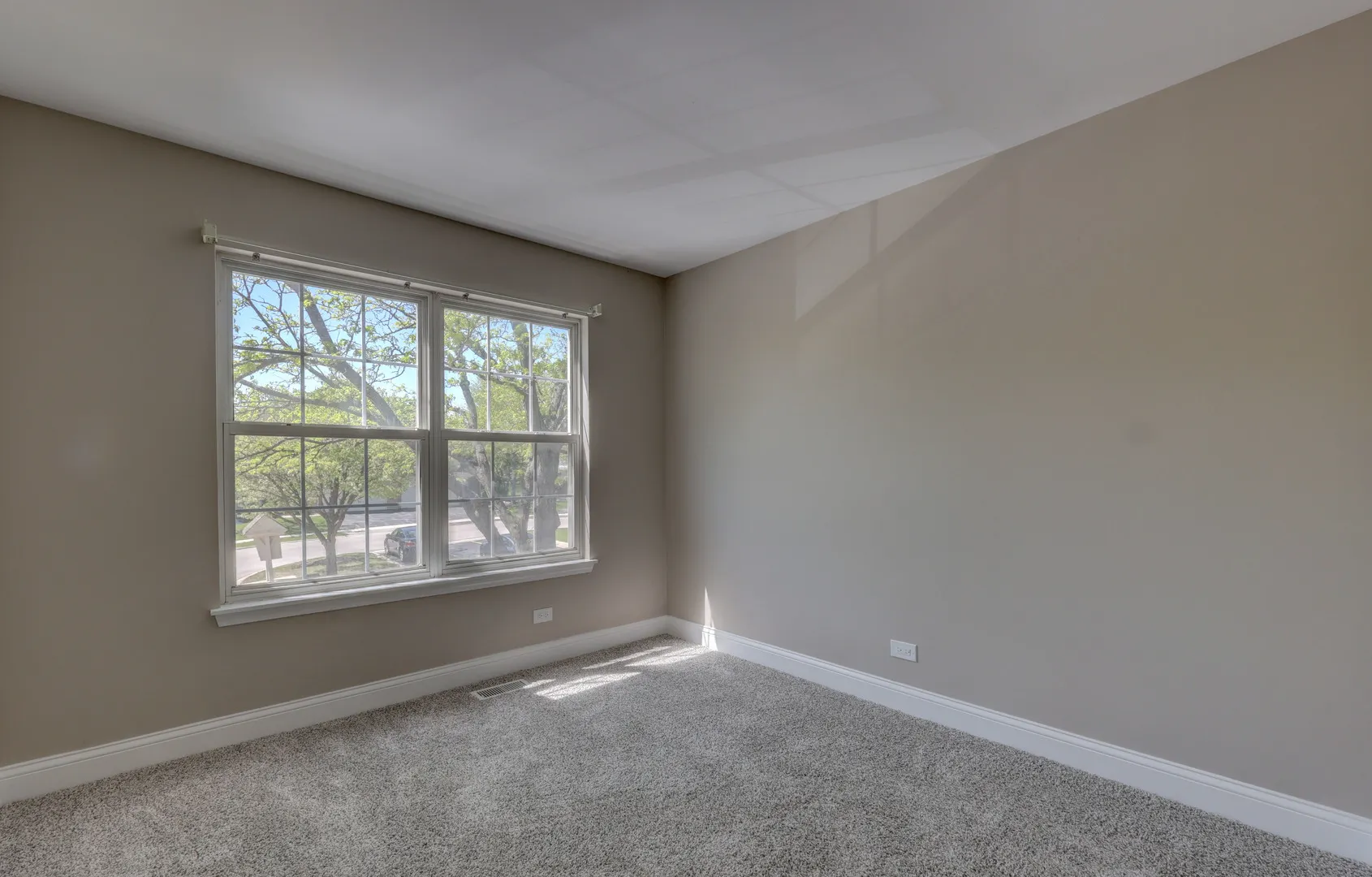 195 Island Court 195 IL