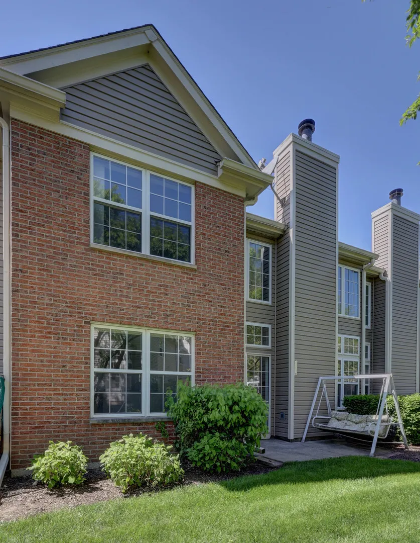 195 Island Court 195 IL