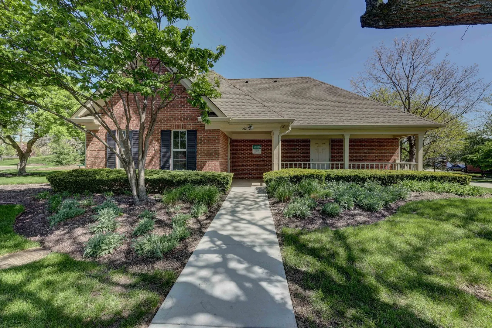 195 Island Court 195 IL