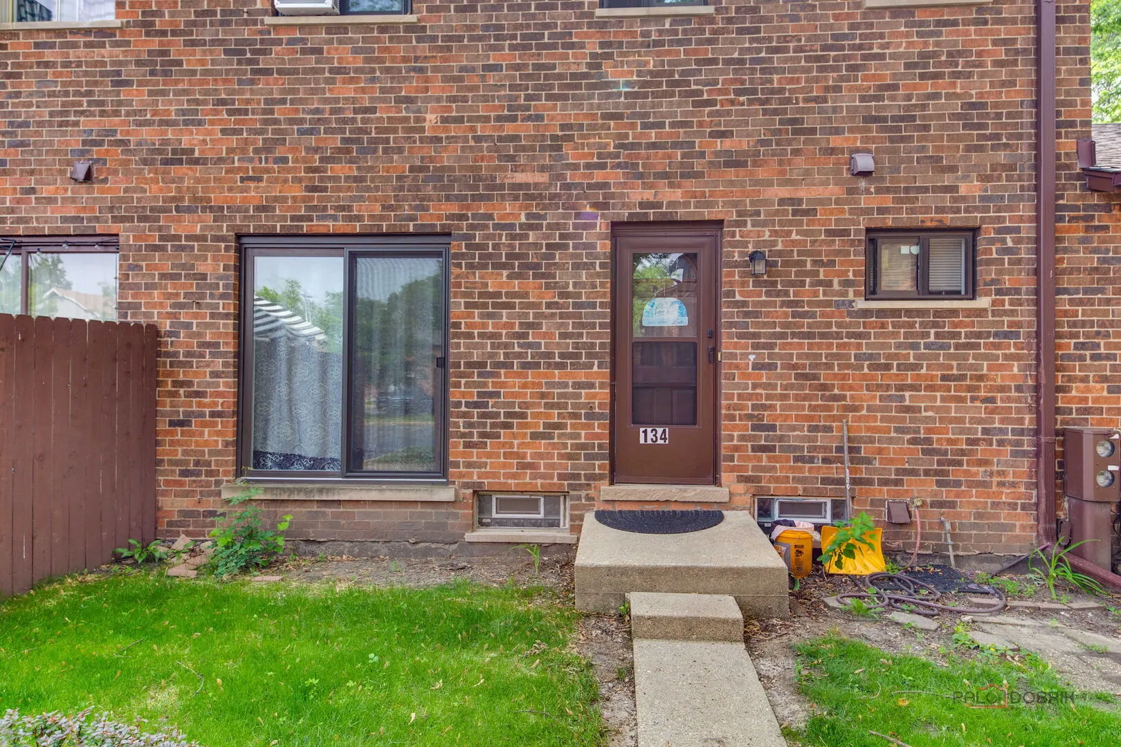 1S134 Holyoke Lane IL