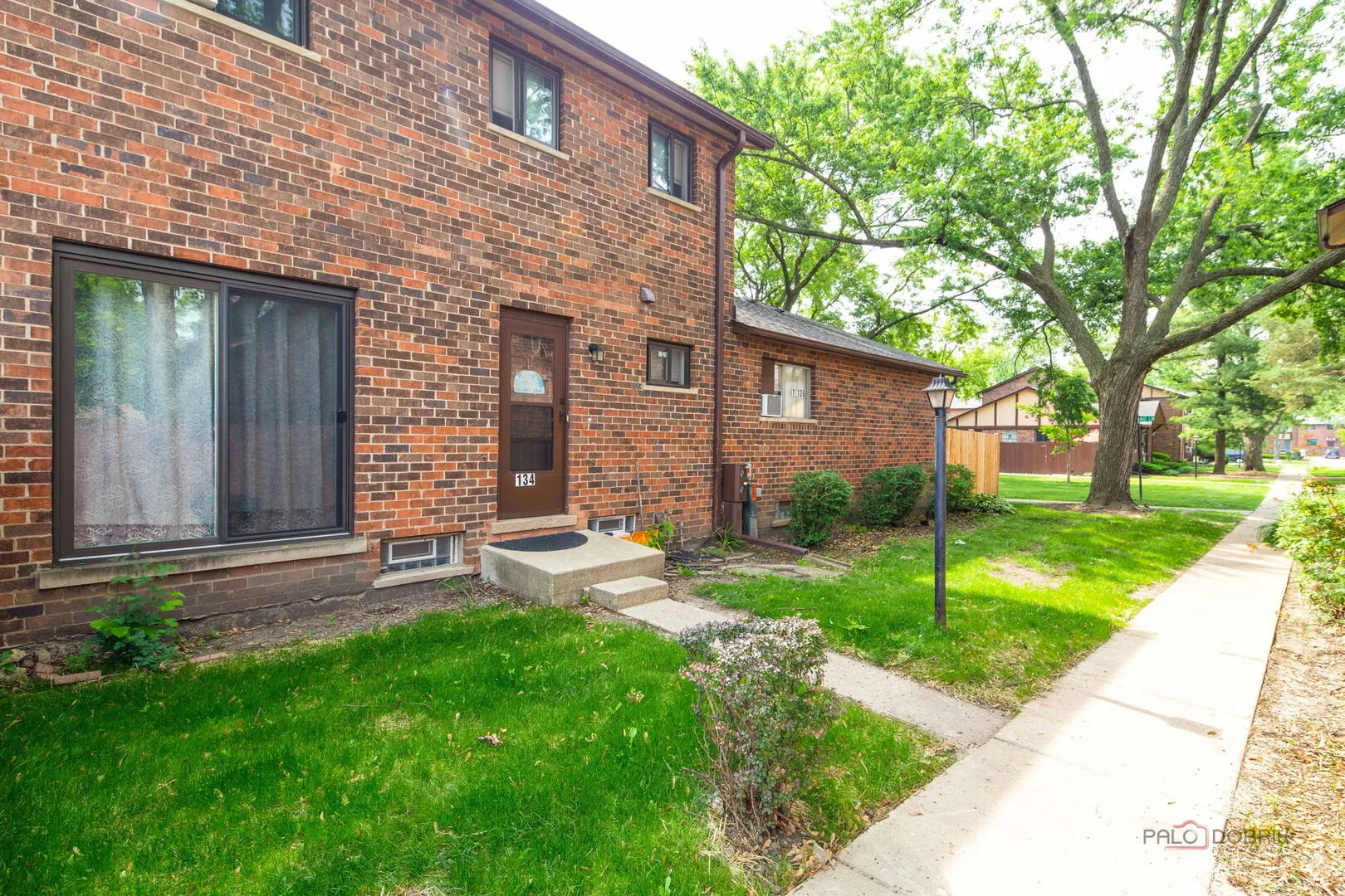 1S134 Holyoke Lane IL