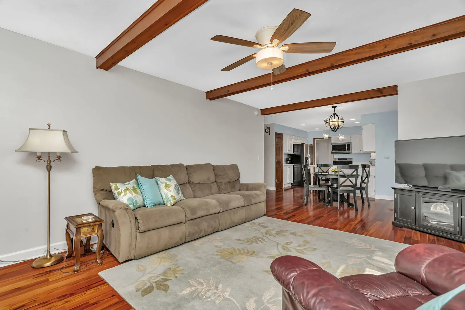 2471 Kingsley Drive IL