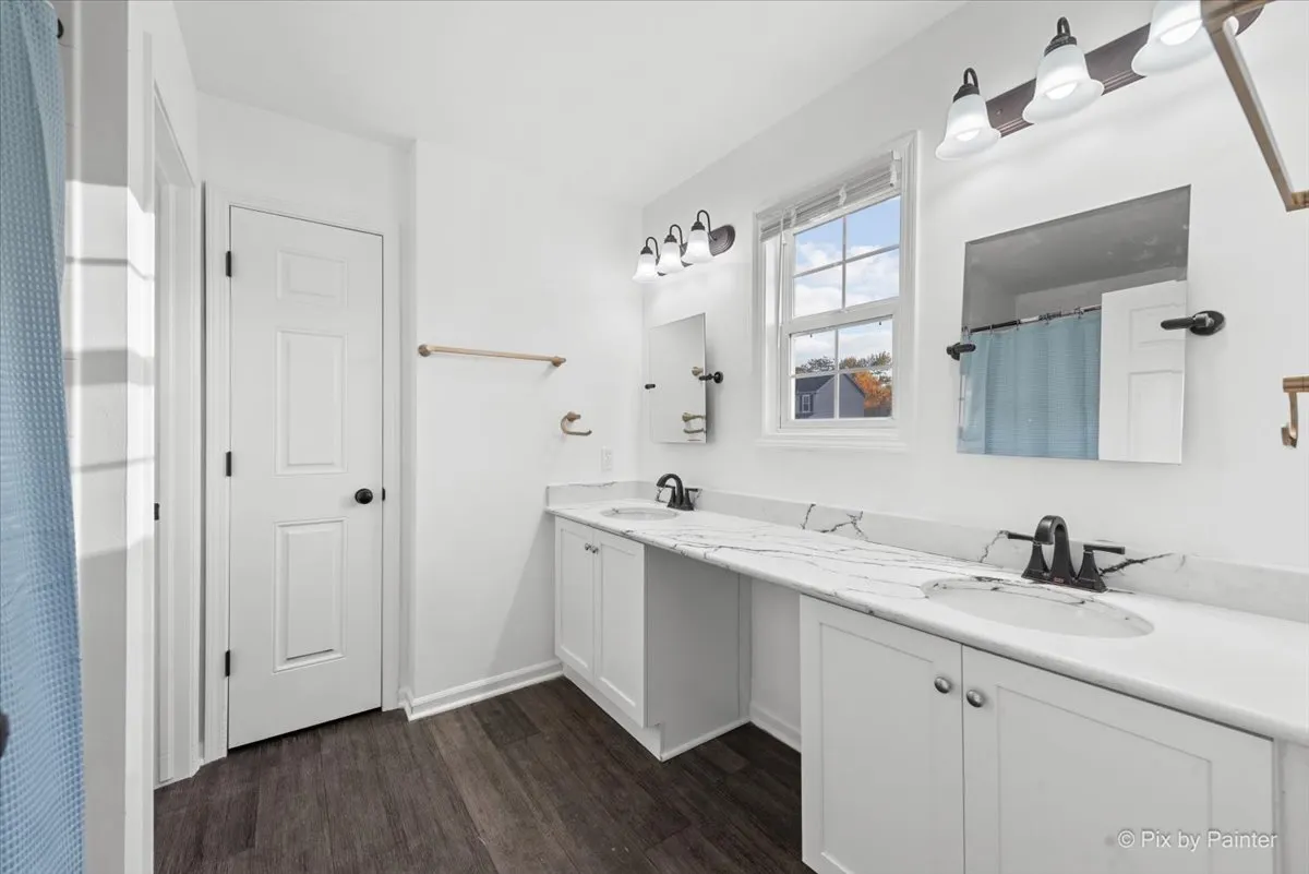 583 Bayfield Drive IL