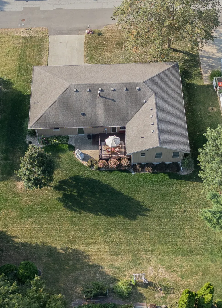 701 Thomas Drive IL