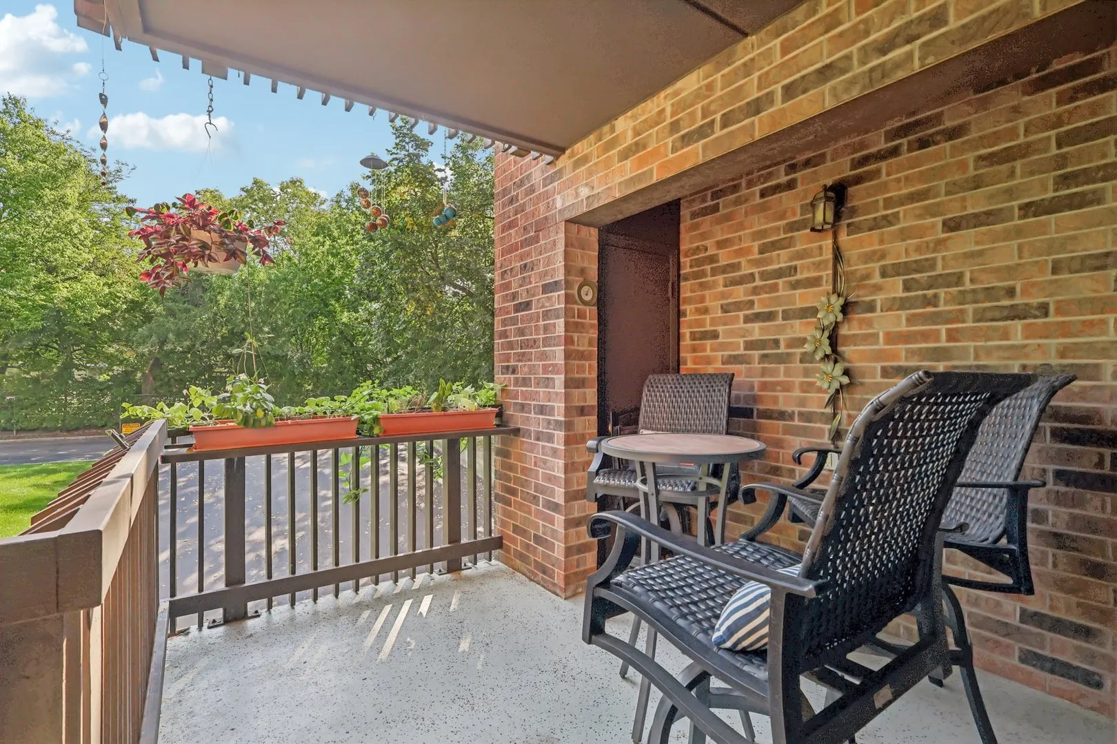 1424 Woodbridge Road 1H IL