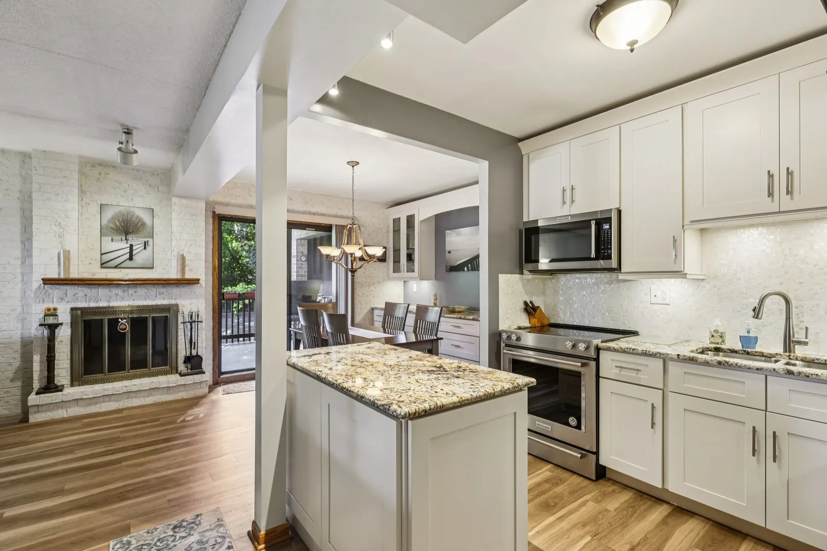 1424 Woodbridge Road 1H IL