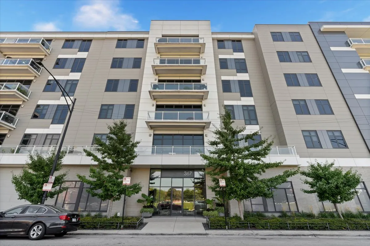 367 W Locust Street 506 IL