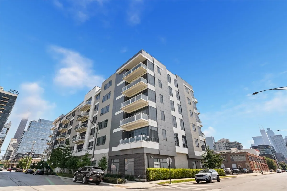 367 W Locust Street 506 IL